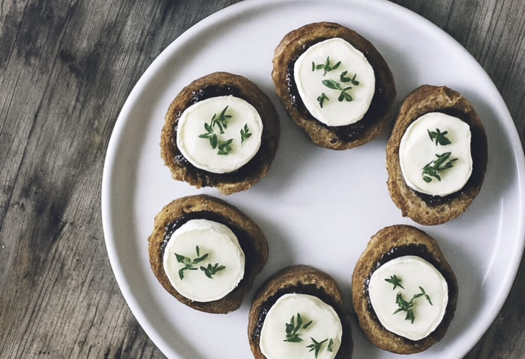 Goats cheese crostini
